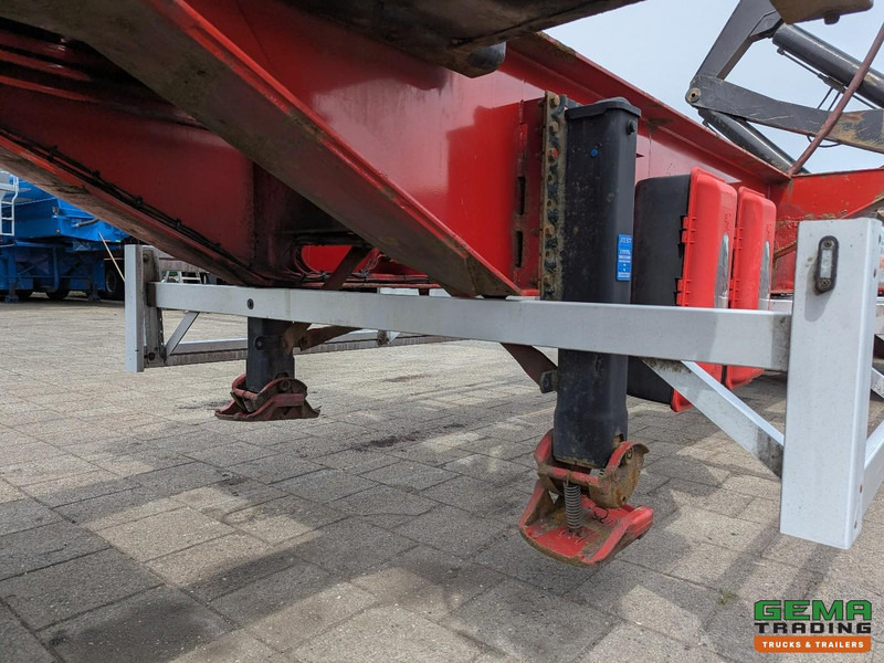 Container transporter/ Swap body semi-trailer HAMMAR 160 HE 3-Assen - SideLoader - 33T - ContainerStacking - Afstandbediening: picture 15 Container transporter/ Swap body semi-trailer HAMMAR 160 HE 3-Assen - SideLoader - 33T - ContainerStacking - Afstandbediening: picture 15