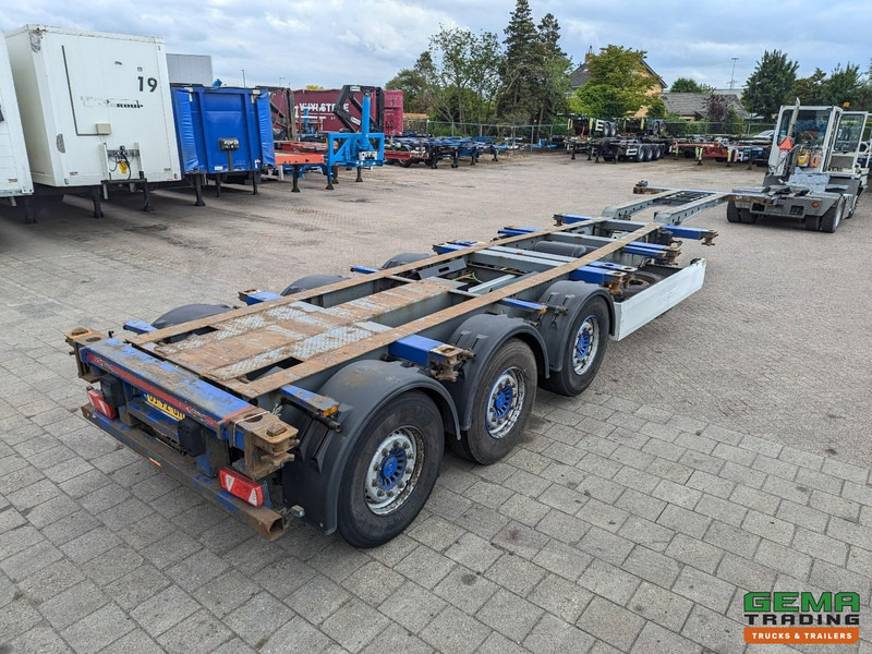 Krone SDC 27 3-Assen SAF - Lift as - Schijfremmen - Achterschuiver - 20 2x20FT/30/40FT - Container transporter/ Swap body semi-trailer: picture 4 Krone SDC 27 3-Assen SAF - Lift as - Schijfremmen - Achterschuiver - 20 2x20FT/30/40FT - Container transporter/ Swap body semi-trailer: picture 4
