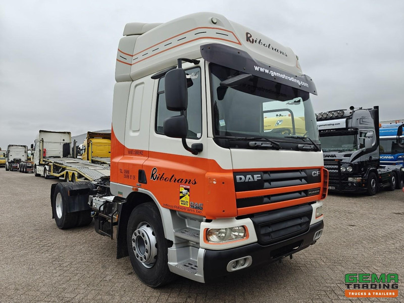 DAF CF75.250 4x2 SpaceCab Euro5 - Handgeschakeld - Airco - Tractor unit: picture 2 DAF CF75.250 4x2 SpaceCab Euro5 - Handgeschakeld - Airco - Tractor unit: picture 2