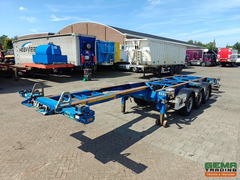 Van Hool 3B0079 3-Assen SAF - Schijfremmen - Alle aansluitingen / Universeel chassis - Container transporter/ Swap body semi-trailer: picture 1 Van Hool 3B0079 3-Assen SAF - Schijfremmen - Alle aansluitingen / Universeel chassis - Container transporter/ Swap body semi-trailer: picture 1