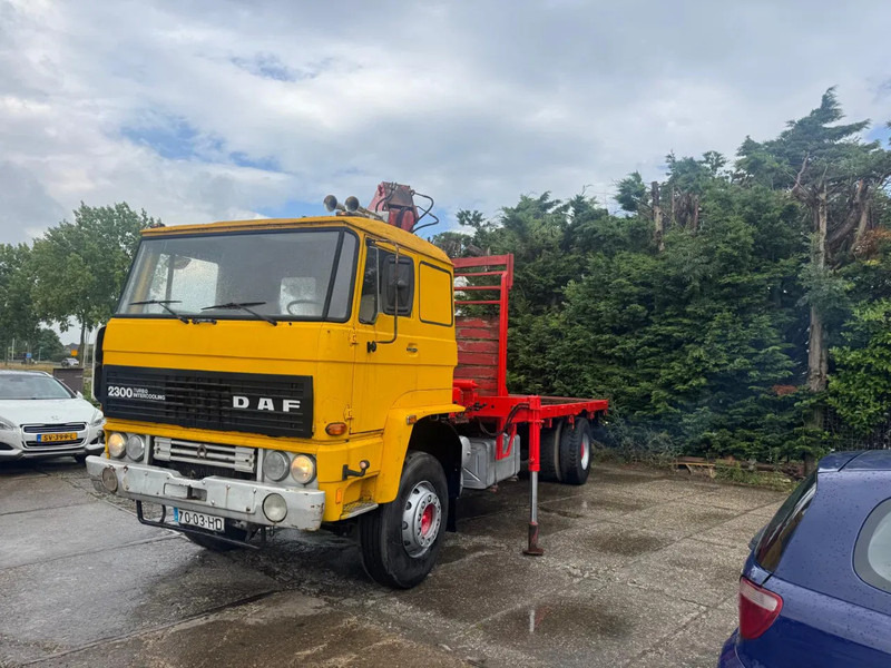 DAF 2300 4X2 Platform + Crane Spring/Spring German truck - Dropside/ Flatbed truck: picture 2 DAF 2300 4X2 Platform + Crane Spring/Spring German truck - Dropside/ Flatbed truck: picture 2