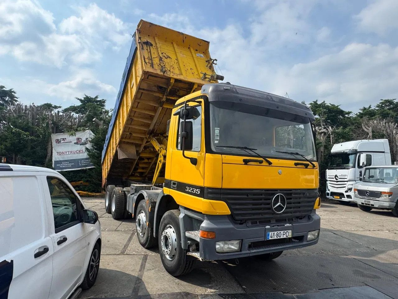 Mercedes-Benz Actros 3235 V6 8X4 Tipper Spring/Spring Manual G - Tipper: picture 1 Mercedes-Benz Actros 3235 V6 8X4 Tipper Spring/Spring Manual G - Tipper: picture 1