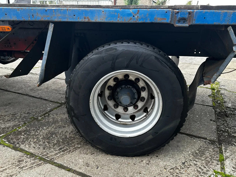 Scania P113-360 4X2 Platform Manual Gear Retarder - Dropside/ Flatbed truck: picture 5 Scania P113-360 4X2 Platform Manual Gear Retarder - Dropside/ Flatbed truck: picture 5