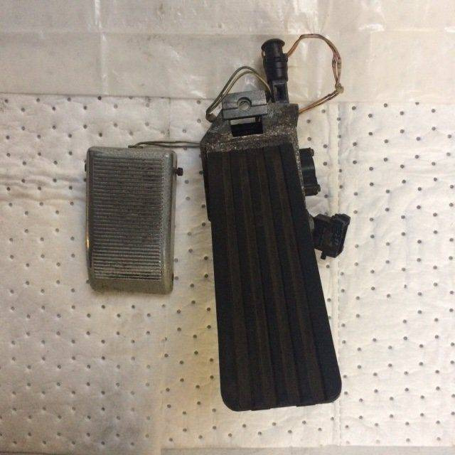 Accelerator with Deadman Switch for Still - Pedal for Material handling equipment: picture 1 Accelerator with Deadman Switch for Still - Pedal for Material handling equipment: picture 1