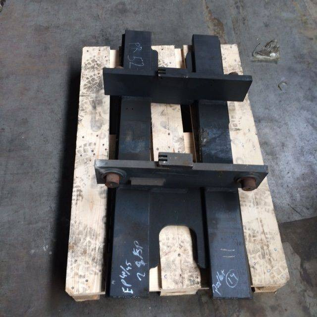 Fork Carriage 1260 mm - Attachment: picture 2 Fork Carriage 1260 mm - Attachment: picture 2