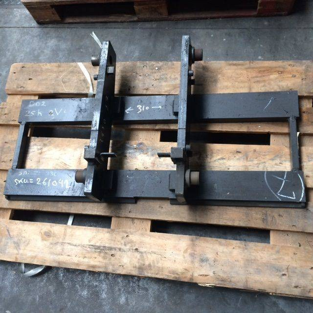 Fork carriage for Nissan - Attachment: picture 1 Fork carriage for Nissan - Attachment: picture 1