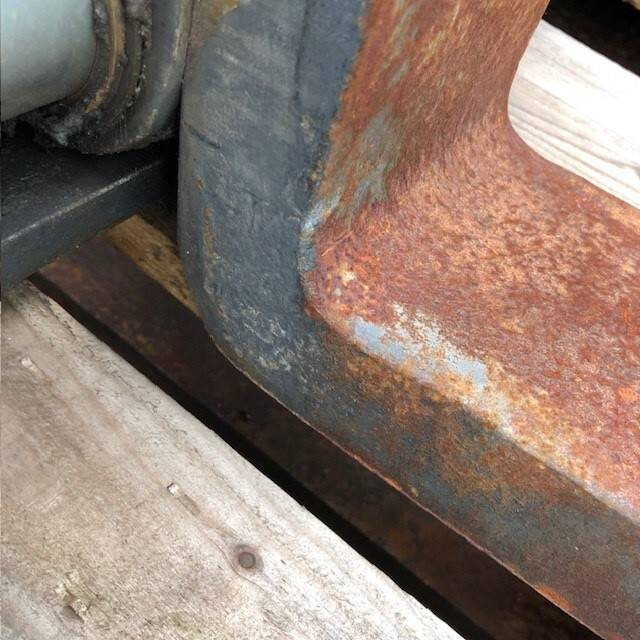 Integral Fork positioner shaft guid with sideshift valve - Attachment: picture 4 Integral Fork positioner shaft guid with sideshift valve - Attachment: picture 4