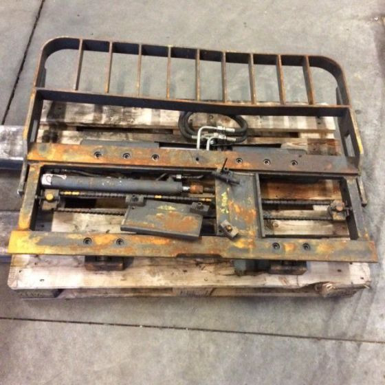 Kaup Fork positioner with separate sideshift - Attachment for Material handling equipment: picture 3 Kaup Fork positioner with separate sideshift - Attachment for Material handling equipment: picture 3