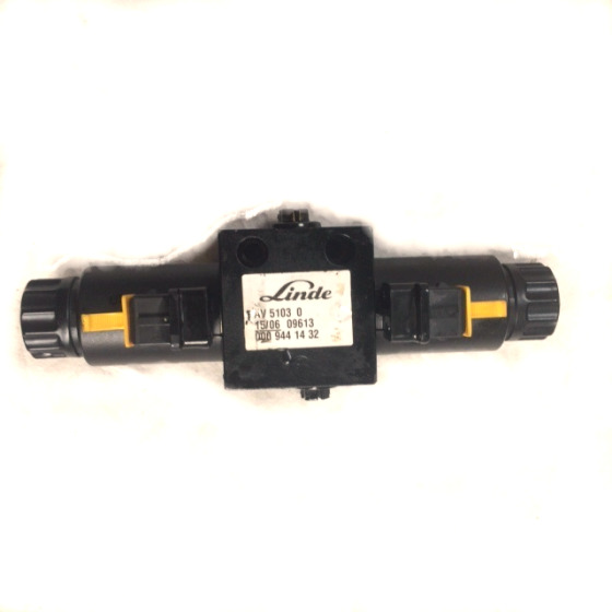 Directional control valve for Linde - Hydraulic valve for Material handling equipment: picture 1 Directional control valve for Linde - Hydraulic valve for Material handling equipment: picture 1