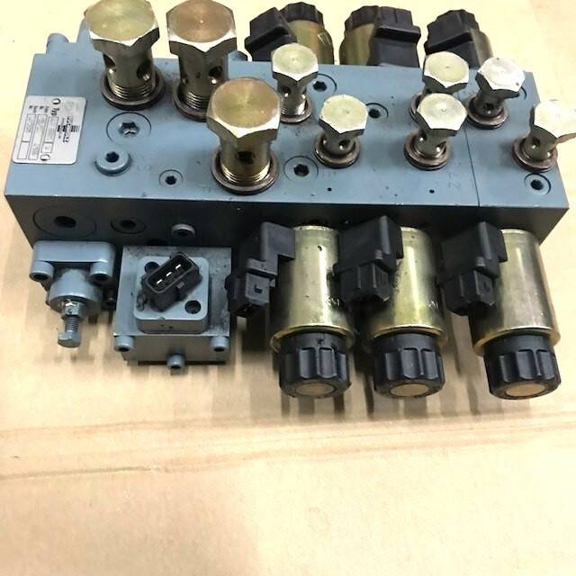 Hydraulic block for Caterpillar - Hydraulic valve for Material handling equipment: picture 4 Hydraulic block for Caterpillar - Hydraulic valve for Material handling equipment: picture 4