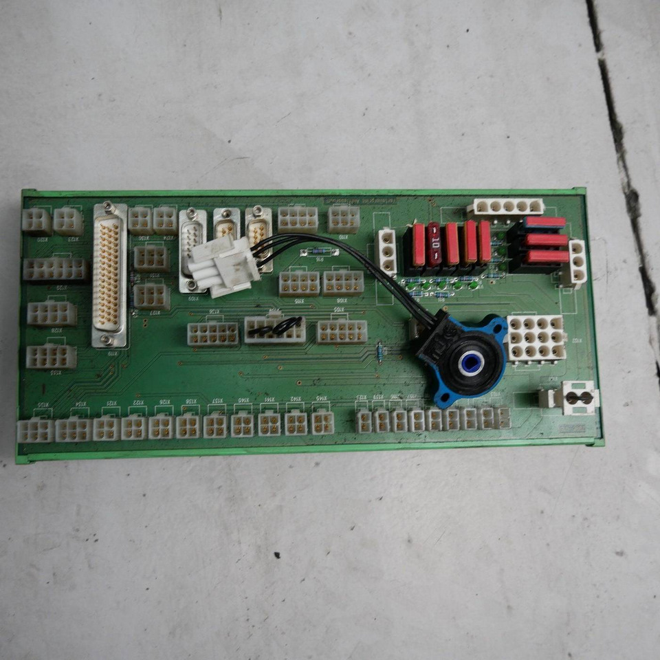 Interface printed board for Dambach, Atlet OMNI 140DCR - Electrical system for Material handling equipment: picture 1 Interface printed board for Dambach, Atlet OMNI 140DCR - Electrical system for Material handling equipment: picture 1