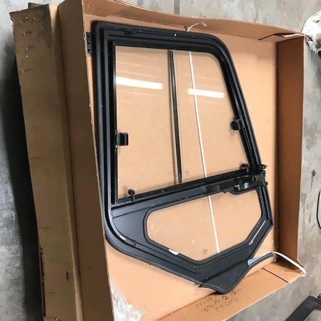 Left door for Komatsu - Door and parts for Material handling equipment: picture 1 Left door for Komatsu - Door and parts for Material handling equipment: picture 1