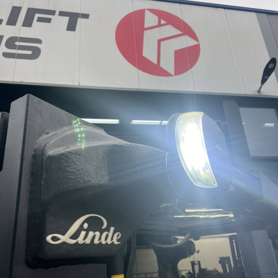 Electric forklift Linde E20R (387) Roadster: picture 15 Electric forklift Linde E20R (387) Roadster: picture 15