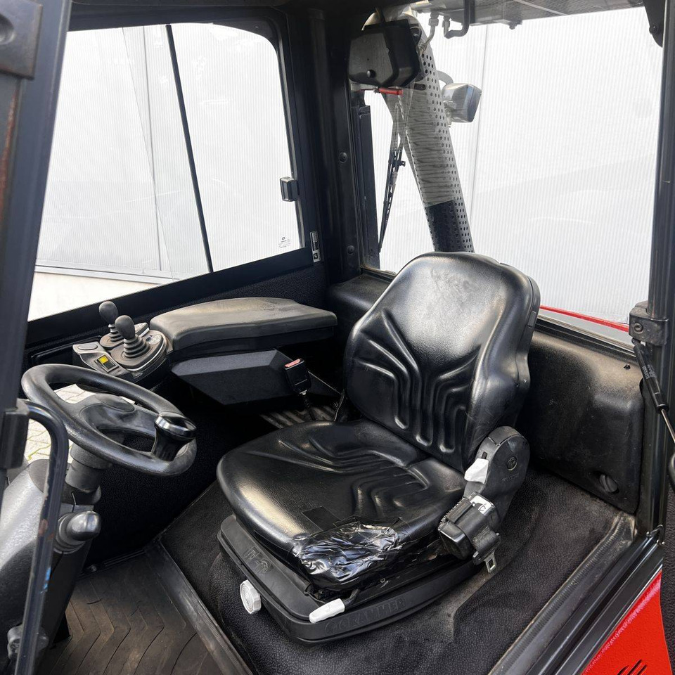 Linde H25D (392) - Diesel forklift: picture 4 Linde H25D (392) - Diesel forklift: picture 4