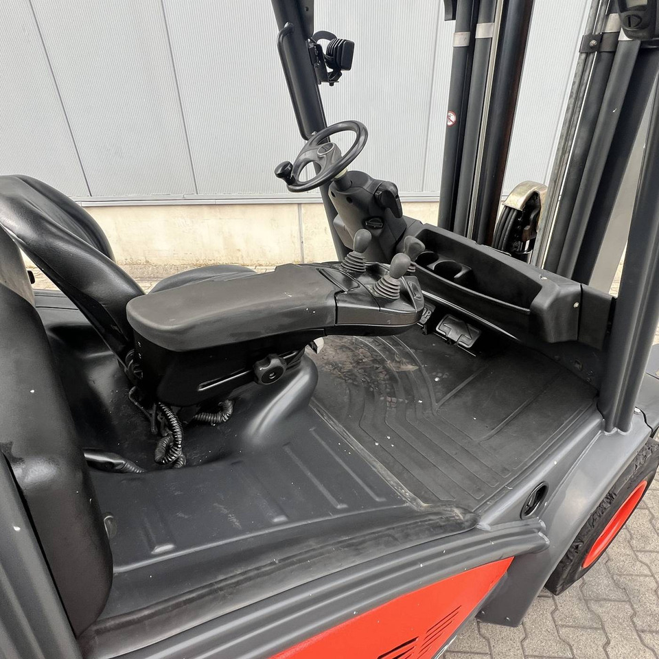 Linde H40D (394-02) EVO LOW - Diesel forklift: picture 4 Linde H40D (394-02) EVO LOW - Diesel forklift: picture 4
