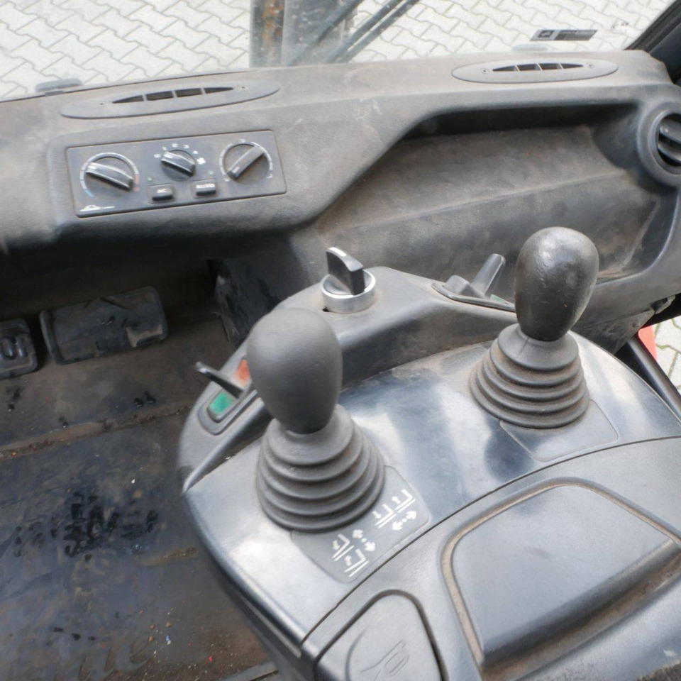 Linde H80D/900 (396-02) - Diesel forklift: picture 5 Linde H80D/900 (396-02) - Diesel forklift: picture 5