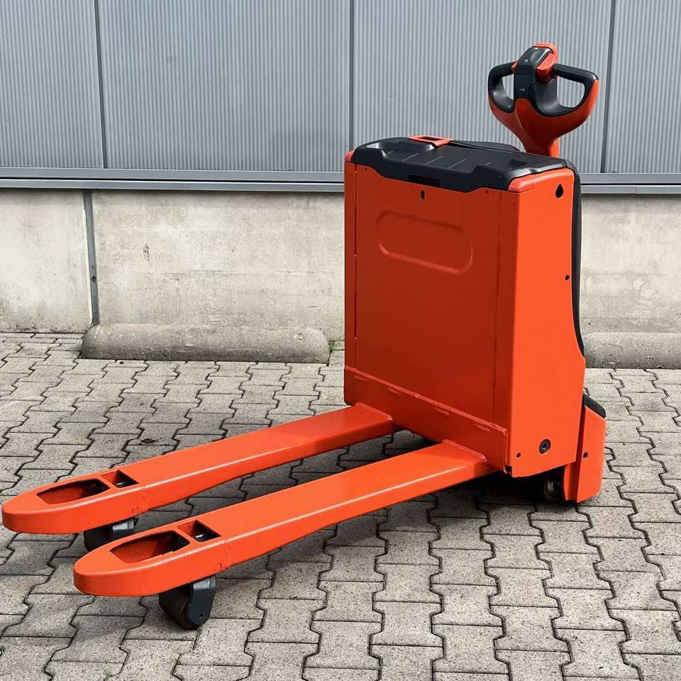 Leasing of  Linde T16 (1152) Linde T16 (1152): picture 7