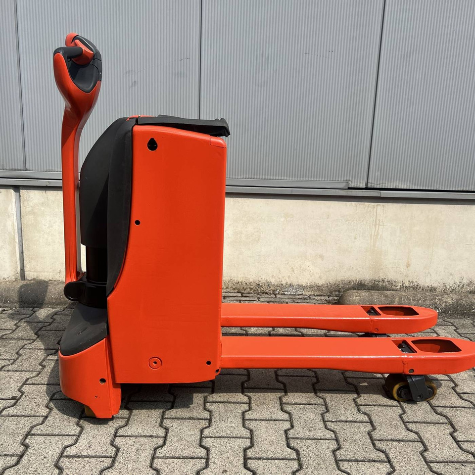 Linde T16 (1152) - Pallet truck: picture 3 Linde T16 (1152) - Pallet truck: picture 3