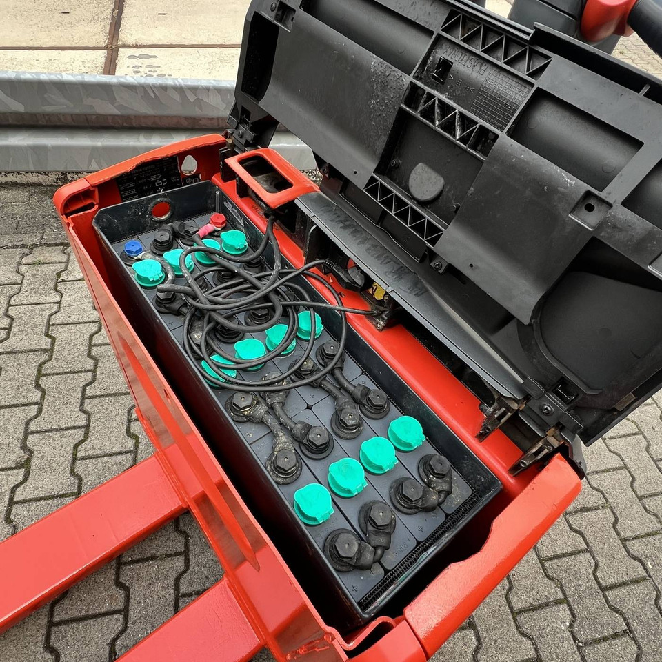 Linde T16 (1152) - Pallet truck: picture 5 Linde T16 (1152) - Pallet truck: picture 5