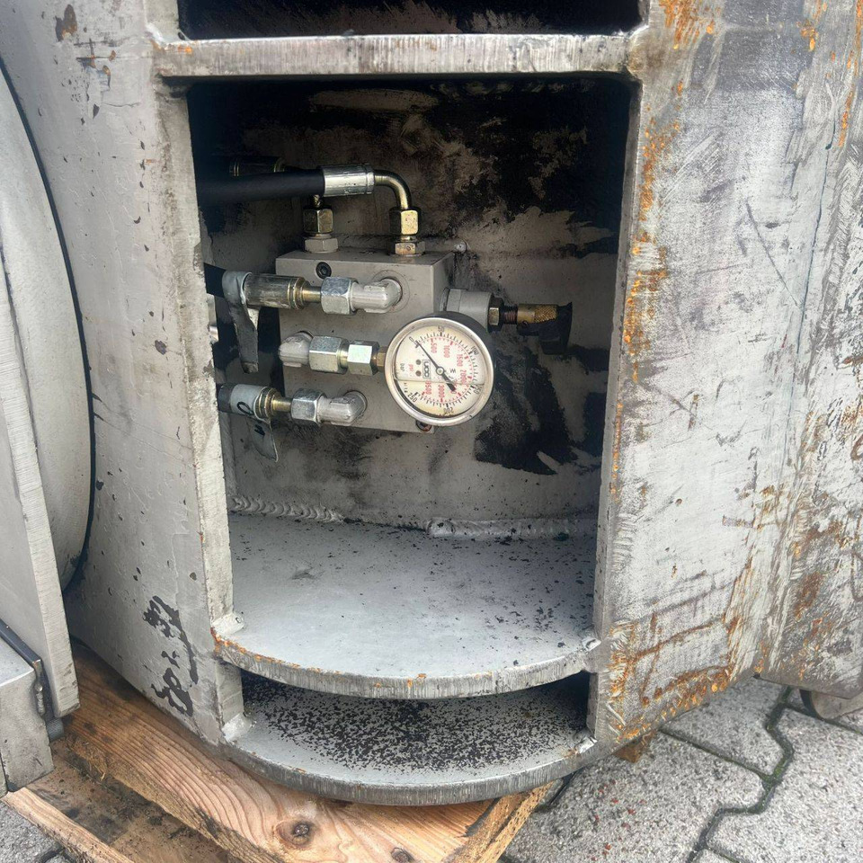 Paper roll clamp rotating - Clamp: picture 4 Paper roll clamp rotating - Clamp: picture 4