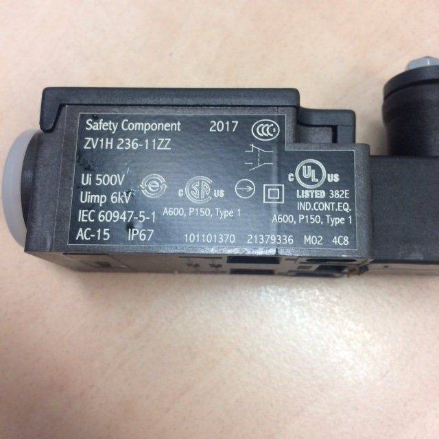 Position switch for Linde series 113/114/115/117 - Steering column switch for Material handling equipment: picture 2 Position switch for Linde series 113/114/115/117 - Steering column switch for Material handling equipment: picture 2