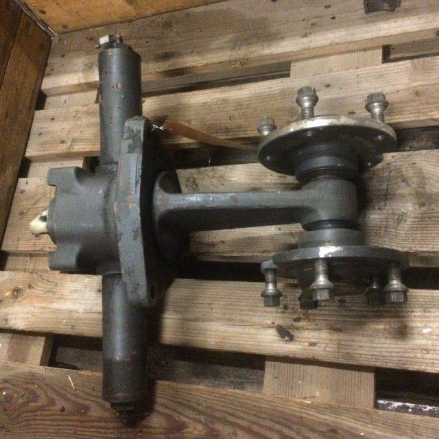 Rear axle for Linde - Axle and parts for Material handling equipment: picture 1 Rear axle for Linde - Axle and parts for Material handling equipment: picture 1