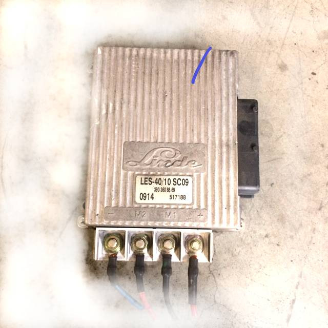 Steering controller LES-40/10 SC09 - ECU for Material handling equipment: picture 1 Steering controller LES-40/10 SC09 - ECU for Material handling equipment: picture 1