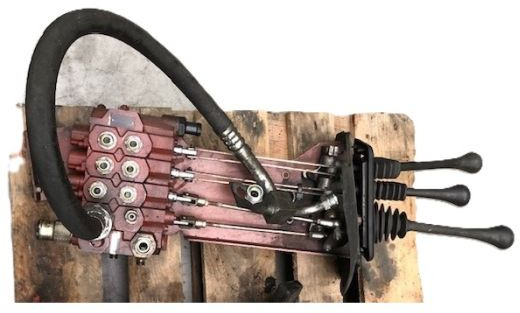 Valve control 4 spool for Linde /353/ - Hydraulic valve for Material handling equipment: picture 1 Valve control 4 spool for Linde /353/ - Hydraulic valve for Material handling equipment: picture 1