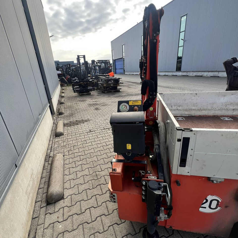 Volk DFW3 & Palfinger - Tow tractor: picture 4 Volk DFW3 & Palfinger - Tow tractor: picture 4