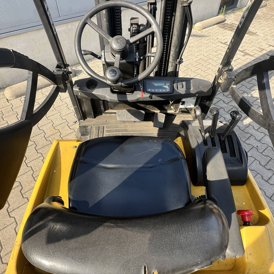 Yale ERP16ATF (SWB) - Electric forklift: picture 5 Yale ERP16ATF (SWB) - Electric forklift: picture 5