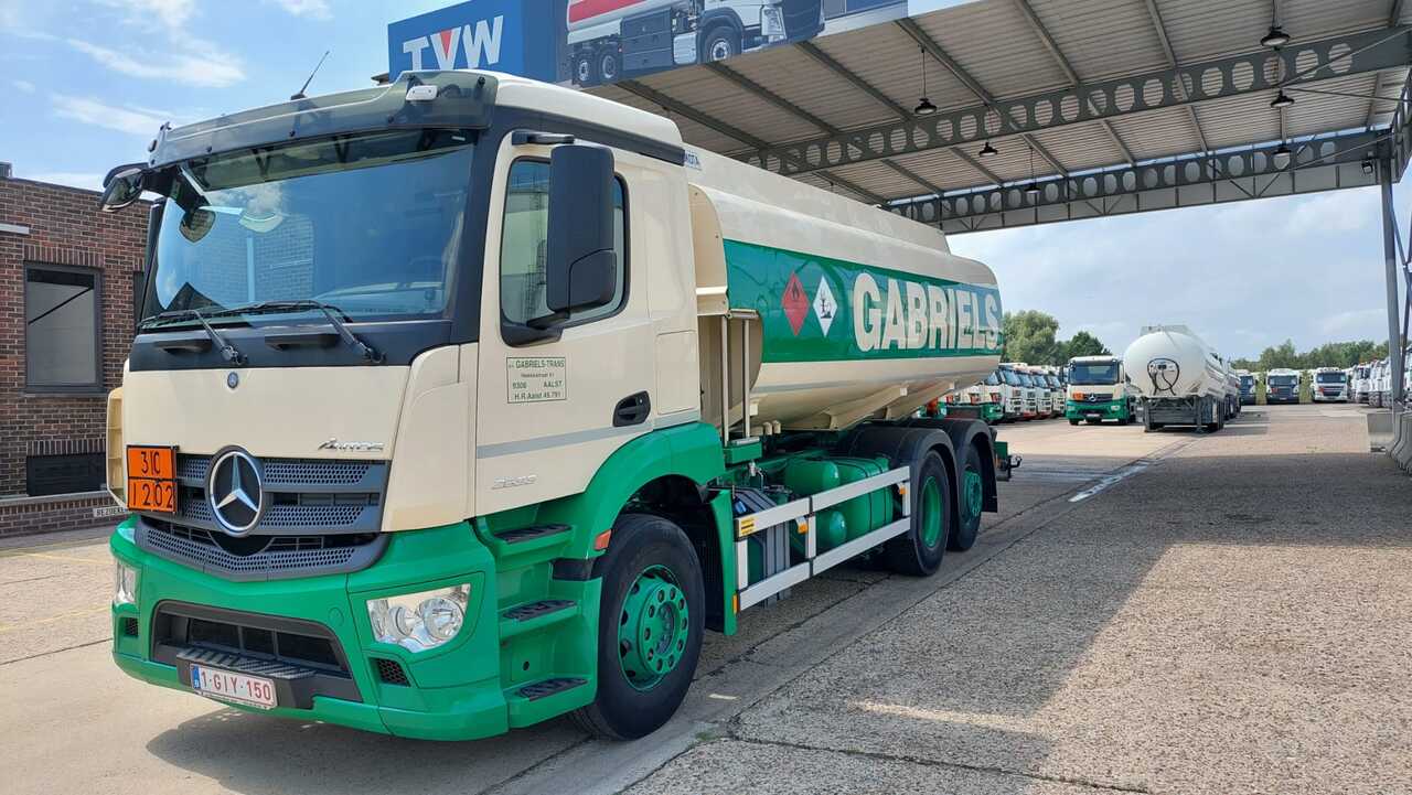 MERCEDES ANTOS - Tank truck: picture 1 MERCEDES ANTOS - Tank truck: picture 1