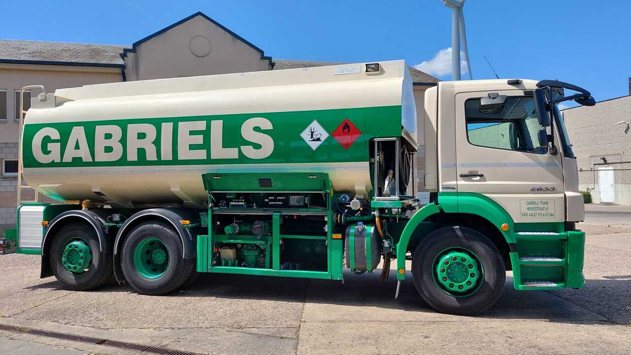 Tank truck MERCEDES AXOR: picture 9