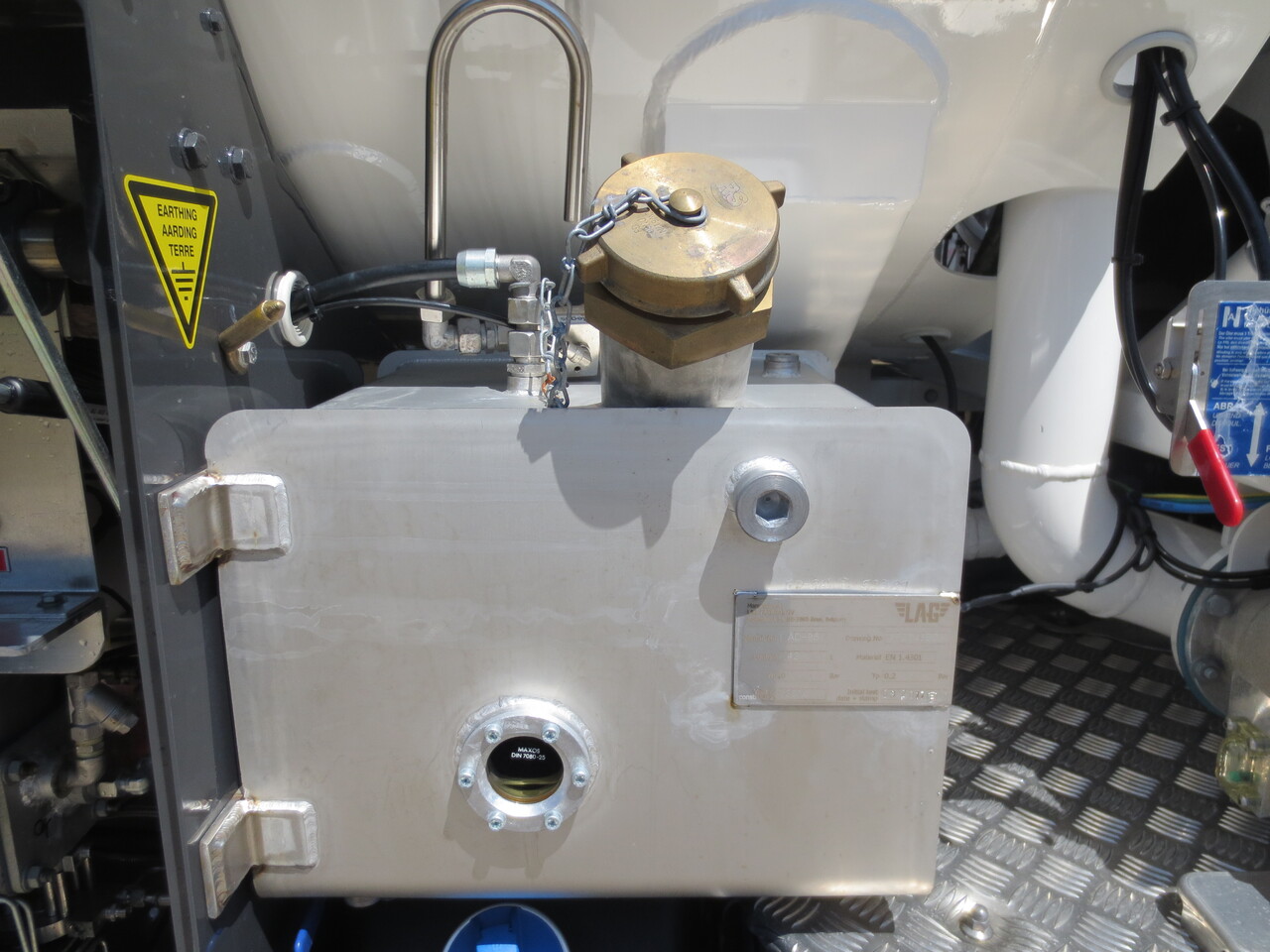 SCANIA G370 - Tank truck: picture 5 SCANIA G370 - Tank truck: picture 5