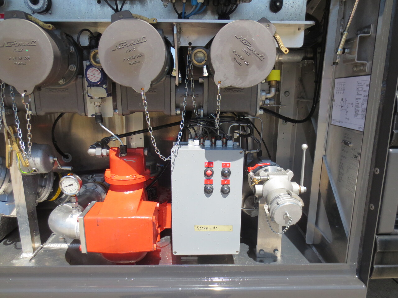 SCANIA G370 - Tank truck: picture 4 SCANIA G370 - Tank truck: picture 4