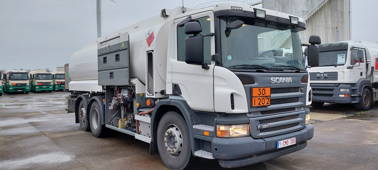Tank truck for transportation of fuel SCANIA P320/P360 (lot of 3): picture 18 Tank truck for transportation of fuel SCANIA P320/P360 (lot of 3): picture 18