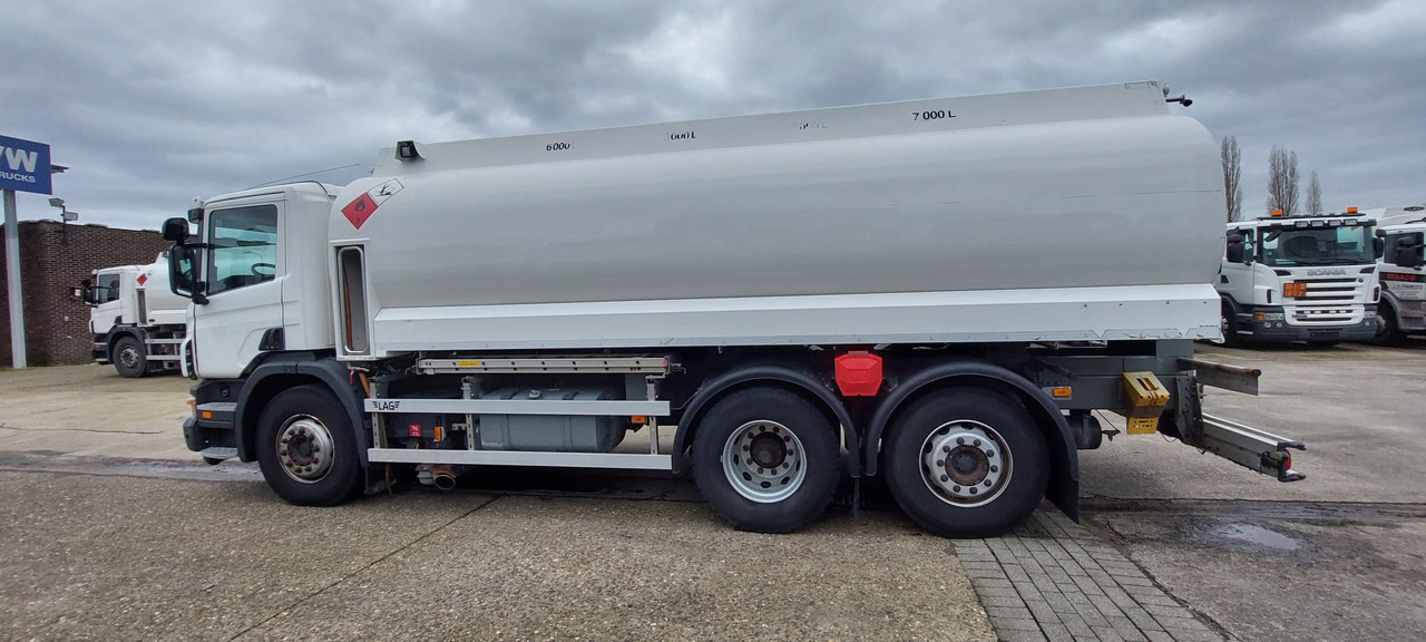 Tank truck for transportation of fuel SCANIA P320/P360 (lot of 3): picture 37 Tank truck for transportation of fuel SCANIA P320/P360 (lot of 3): picture 37