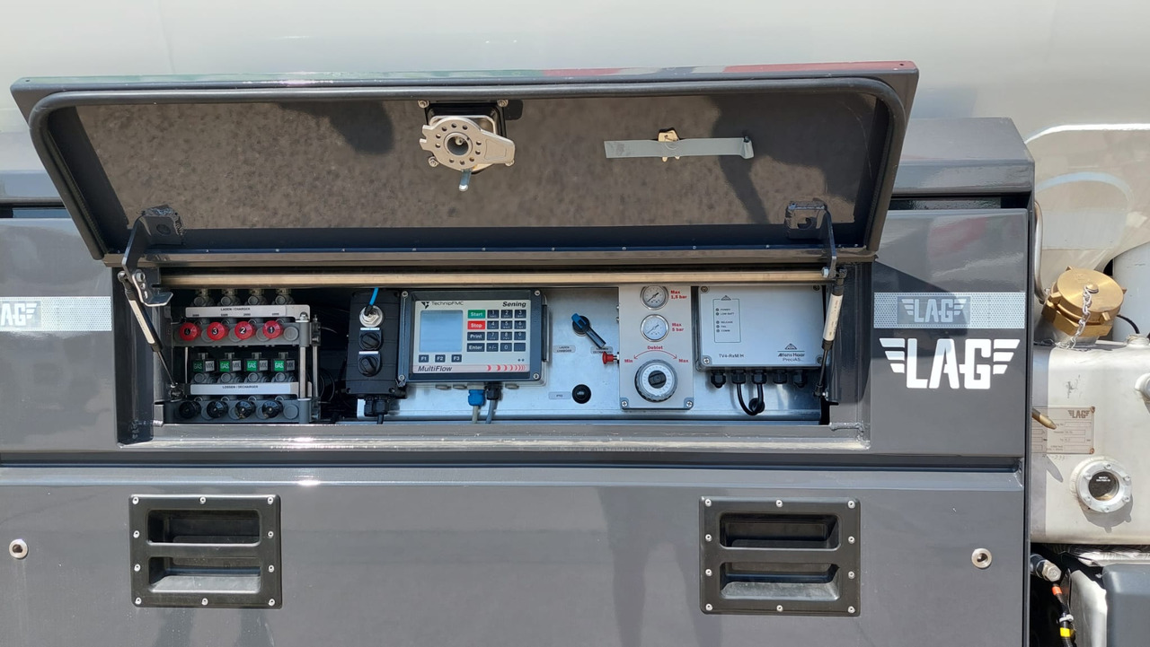 Tank truck SCANIA P370: picture 14