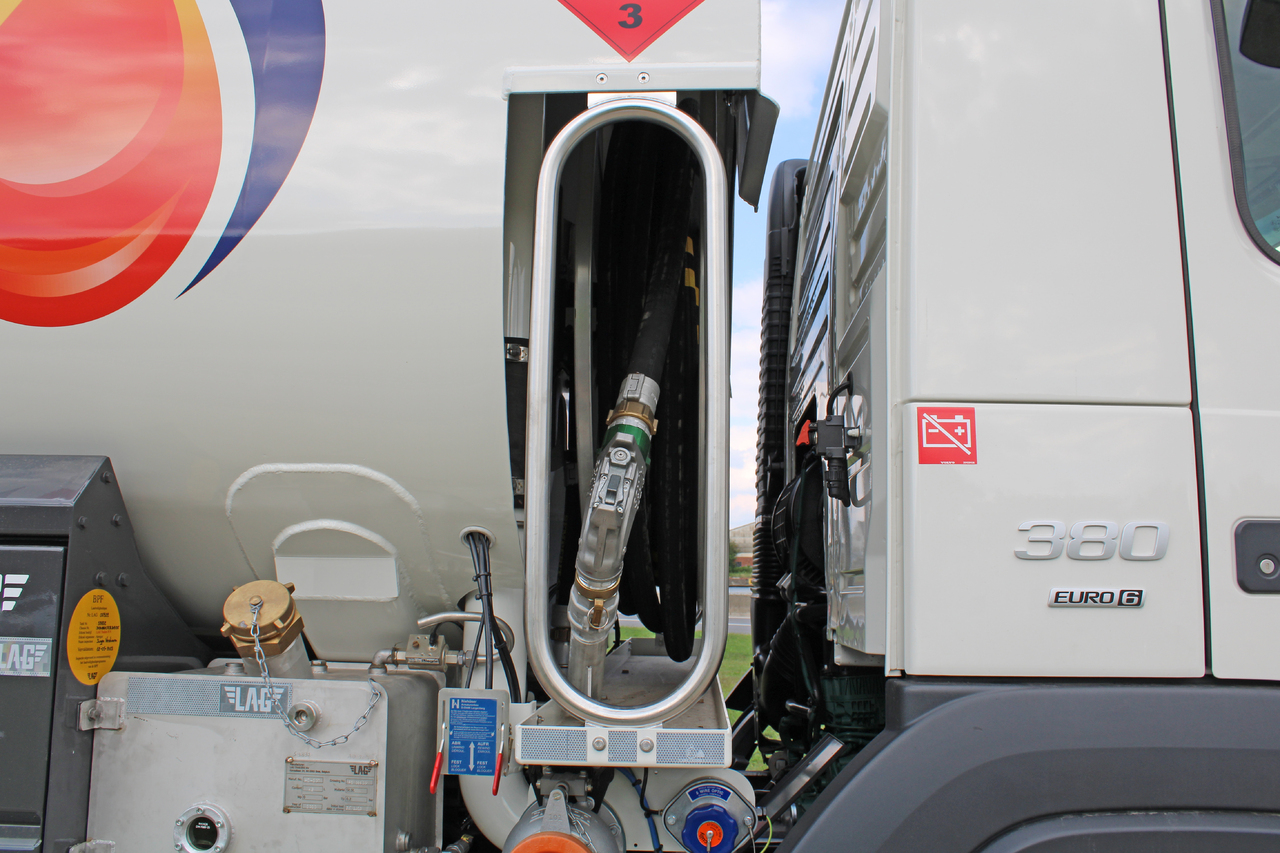 VOLVO FM - Tank truck: picture 3 VOLVO FM - Tank truck: picture 3