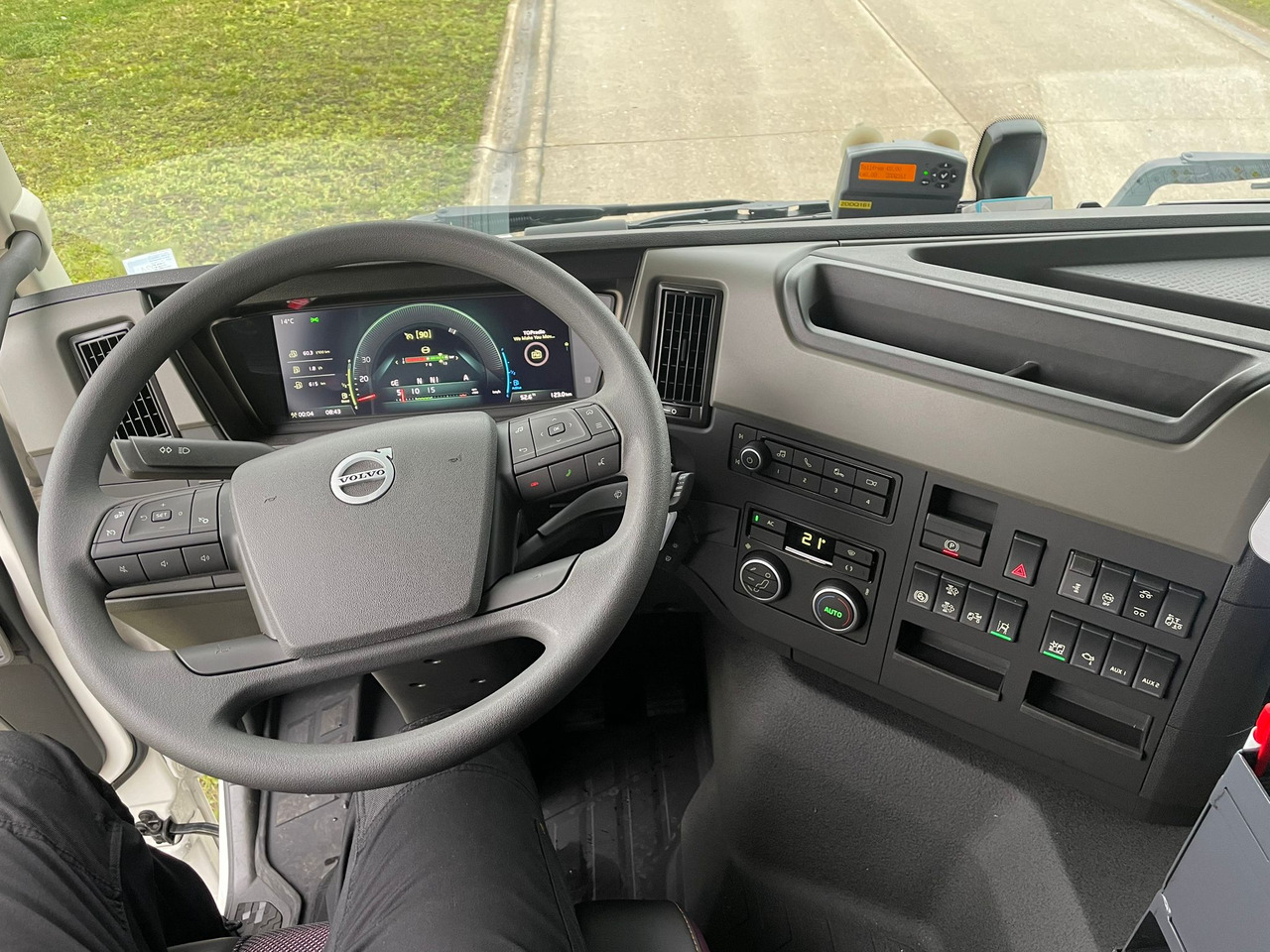 VOLVO FM - Tank truck: picture 2 VOLVO FM - Tank truck: picture 2