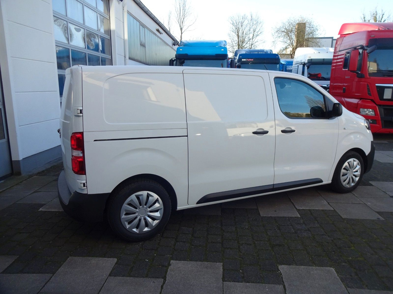 Opel Vivaro Kasten Edition M, L1H1, Klima, PDC - Passenger van: picture 5 Opel Vivaro Kasten Edition M, L1H1, Klima, PDC - Passenger van: picture 5