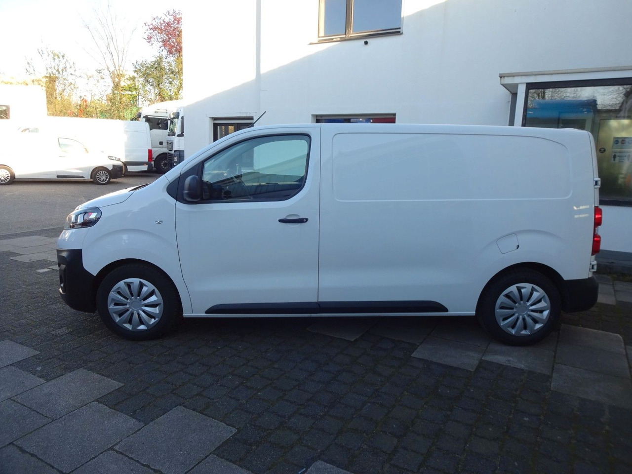 Opel Vivaro Kasten L1H1, Klima, PDC, - Small van: picture 4 Opel Vivaro Kasten L1H1, Klima, PDC, - Small van: picture 4