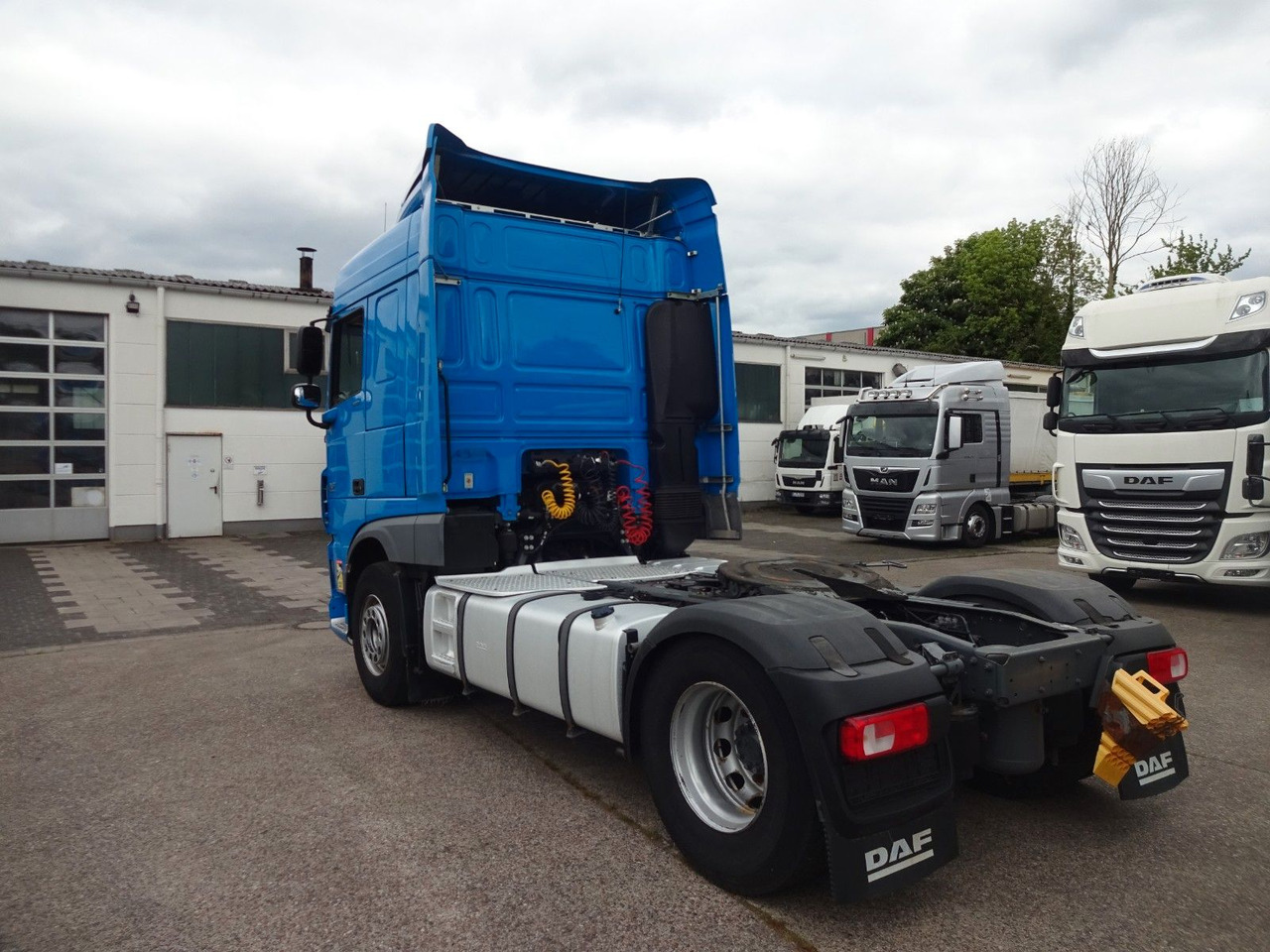 DAF XF 440, SC, Klima, 2 x Tank, Intarder, Standklim - Tractor unit: picture 5 DAF XF 440, SC, Klima, 2 x Tank, Intarder, Standklim - Tractor unit: picture 5