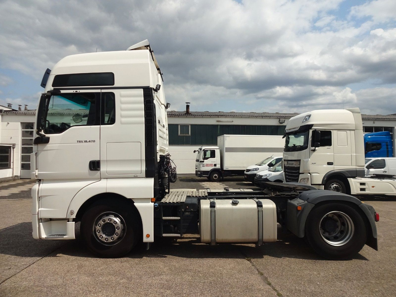 MAN TGX 18.470, XXL, ACC, 2 x Tank, Standklima - Tractor unit: picture 4 MAN TGX 18.470, XXL, ACC, 2 x Tank, Standklima - Tractor unit: picture 4
