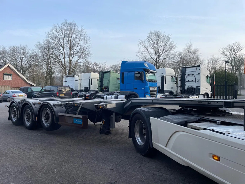 D-Tec FLEXITRAILER 2x20/30/40/45 FT Multi HC SAF Discbrakes Liftaxle APK 03/2026! - Container transporter/ Swap body semi-trailer: picture 3 D-Tec FLEXITRAILER 2x20/30/40/45 FT Multi HC SAF Discbrakes Liftaxle APK 03/2026! - Container transporter/ Swap body semi-trailer: picture 3