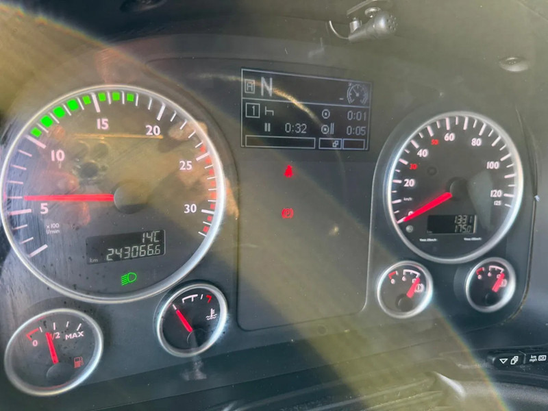 Box truck MAN TGS 26.320 7.6M Koffer Stuuras AHK 3.000KG LBW 243.060KM! NL Truck EURO 6 APK 02/2026: picture 12 Box truck MAN TGS 26.320 7.6M Koffer Stuuras AHK 3.000KG LBW 243.060KM! NL Truck EURO 6 APK 02/2026: picture 12