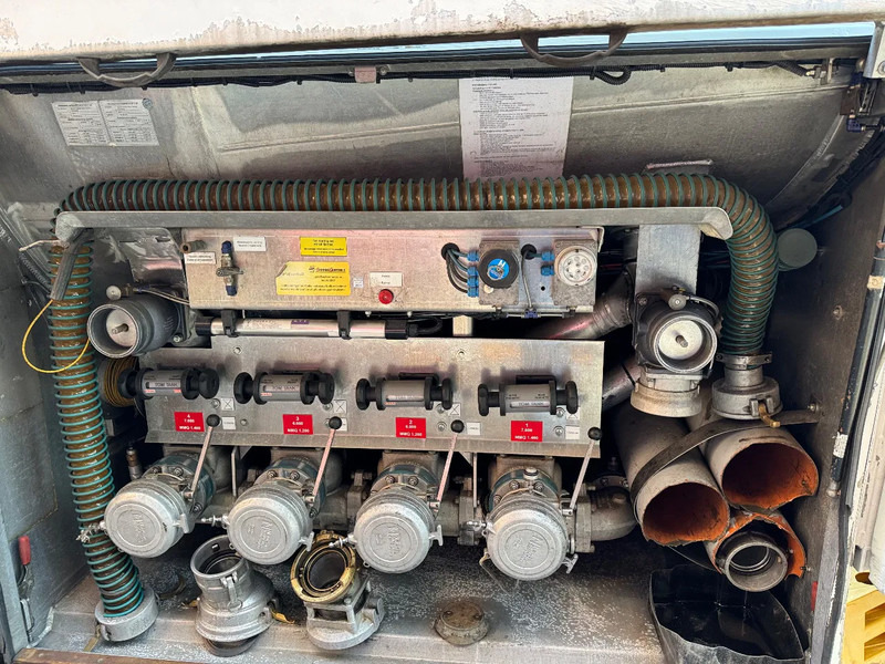 Farm trailer ROHR FUEL Kraftstoff Benzin/Diesel 26.000L 4 Rooms ADR Pump: picture 6 Farm trailer ROHR FUEL Kraftstoff Benzin/Diesel 26.000L 4 Rooms ADR Pump: picture 6