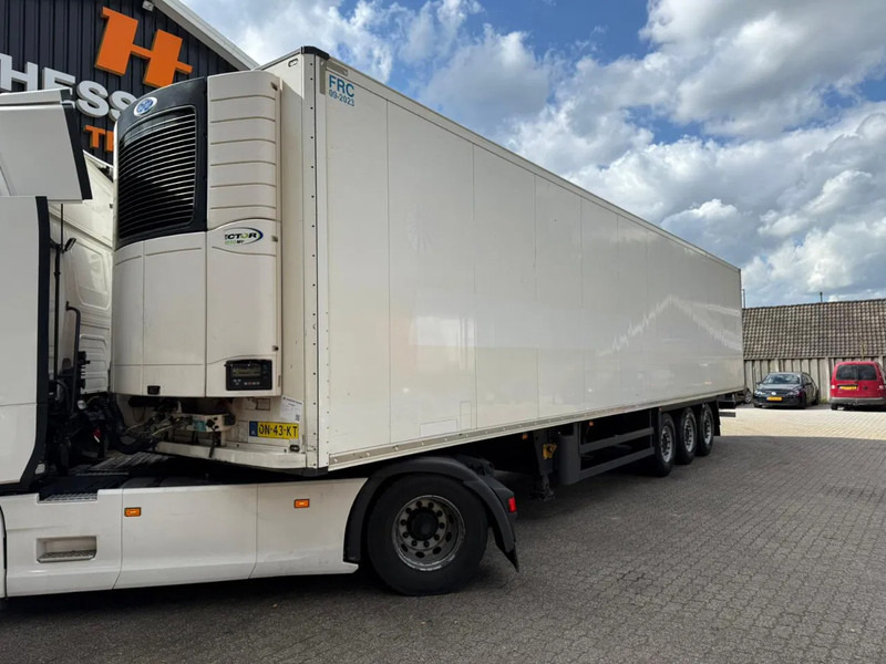 Schmitz Cargobull SKO 24 5x Meatrails Rohrbahnen Fleisch Carrier Vector 1950MT Let op!! vol met haken - Isothermal semi-trailer: picture 1 Schmitz Cargobull SKO 24 5x Meatrails Rohrbahnen Fleisch Carrier Vector 1950MT Let op!! vol met haken - Isothermal semi-trailer: picture 1