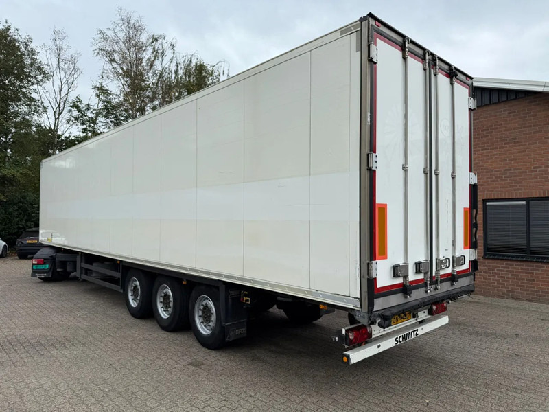 Schmitz Cargobull SKO 24 5x Meatrails Rohrbahnen Fleisch Carrier Vector 1950MT lnclusief haken - Isothermal semi-trailer: picture 3 Schmitz Cargobull SKO 24 5x Meatrails Rohrbahnen Fleisch Carrier Vector 1950MT lnclusief haken - Isothermal semi-trailer: picture 3