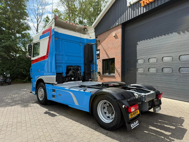 DAF XF 440 XF 440 FT Space Cab Special Interior NL Truck - Tractor unit: picture 5 DAF XF 440 XF 440 FT Space Cab Special Interior NL Truck - Tractor unit: picture 5
