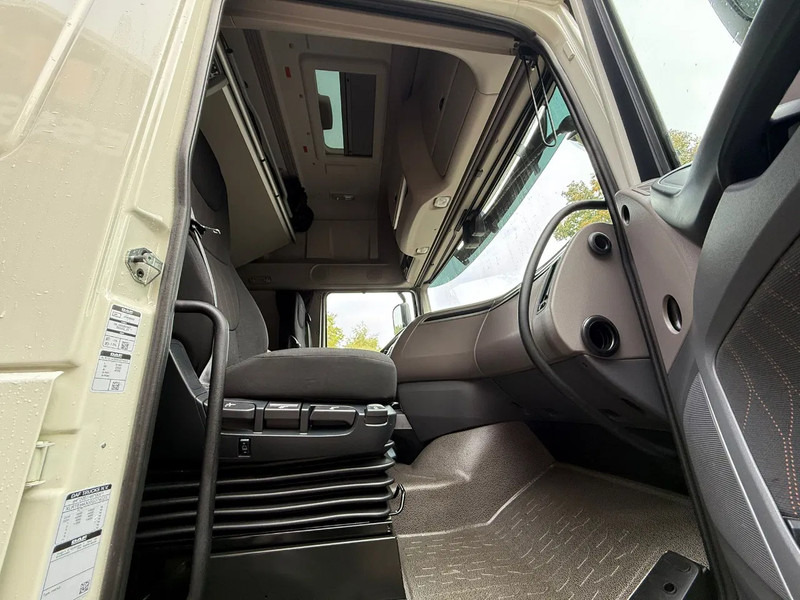 DAF XF 480 SSC Super Space 2x tank LED 348.190KM NL Truck - Tractor unit: picture 5 DAF XF 480 SSC Super Space 2x tank LED 348.190KM NL Truck - Tractor unit: picture 5